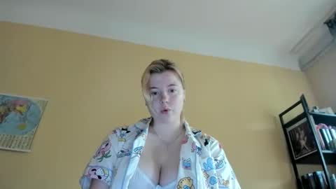 Lilly Depp online show from October 2, 11:53 am