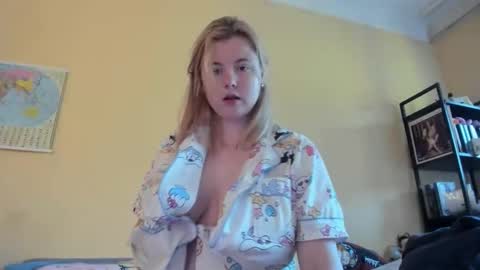 Lilly Depp online show from September 25, 2:35 pm