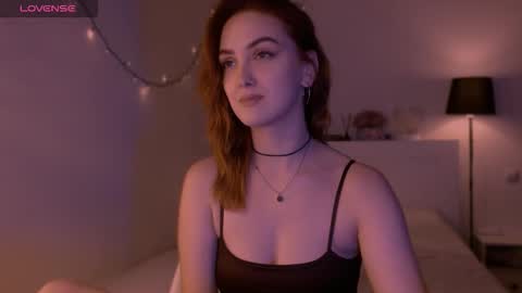 Snapshot of lillyfarey chatting on September 14, 6:09 pm LillyFarey online show from September 14, 6:09 pm