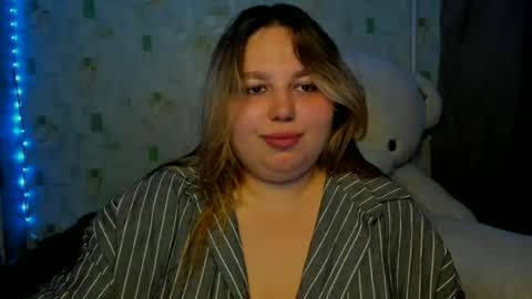lillyhaigh online show from July 20, 8:43 pm