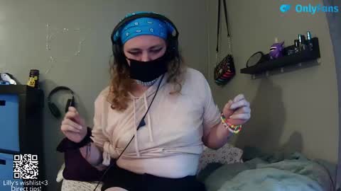 Snapshot of lillylovings chatting on September 20, 1:30 am LillyLovings online show from September 20, 1:30 am