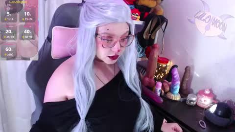 Lilo  online show from October 17, 1:48 pm