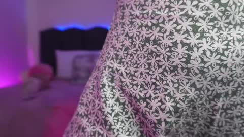 Lilou online show from March 3, 12:23 pm