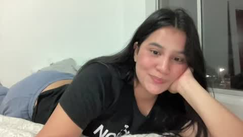 lilprincessxoxo_ online show from July 9, 4:27 am