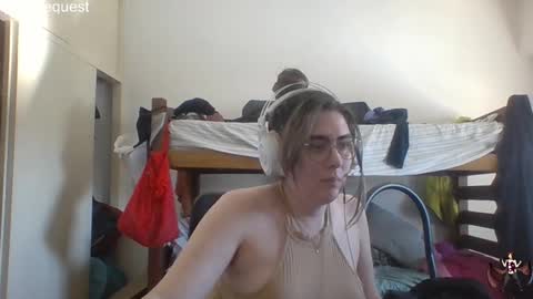 lilsuccubusvicky online show from December 18, 4:38 pm