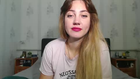 lilu_cute25 online show from November 8, 11:08 pm