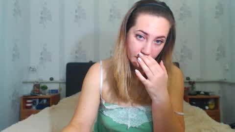 lilu_cute25 online show from January 15, 10:40 pm