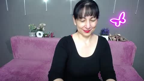 lilugrants online show from May 15, 7:54 pm