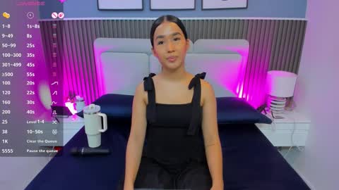 Snapshot of lily__star chatting on October 9, 3:23 am lily online show from October 9, 3:23 am