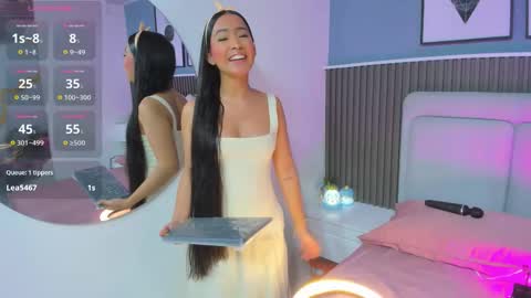  lily  online show from November 5, 3:30 am