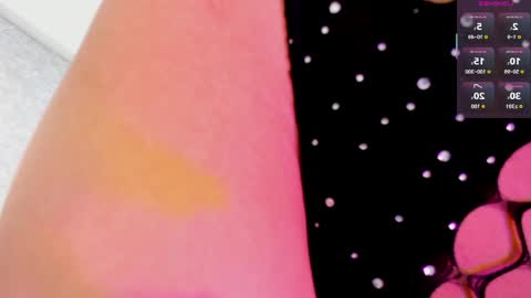 lily_cash1 online show from April 6, 11:44 am