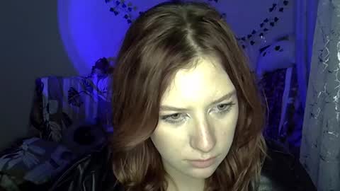 lily_ember online show from December 2, 8:07 pm