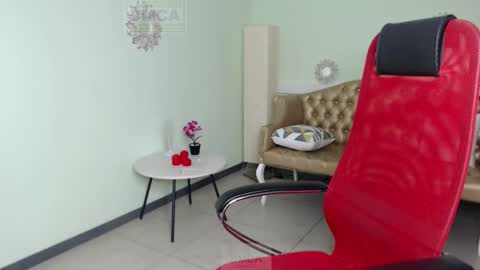 Snapshot of lily_flower7_ chatting on February 26, 12:38 pm Lily online show from February 26, 12:38 pm