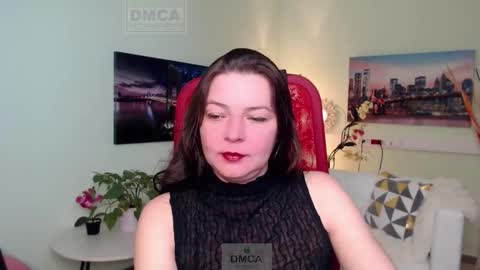 Lily online show from November 21, 5:05 am