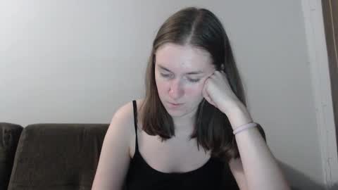 Snapshot of lily_love_x chatting on October 5, 12:52 am lily_love_x online show from October 5, 12:52 am
