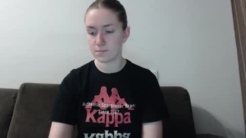 Snapshot of lily_love_x chatting on February 9, 11:36 pm lily_love_x online show from February 9, 11:36 pm