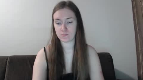Snapshot of lily_love_x chatting on March 12, 4:41 am lily_love_x online show from March 12, 4:41 am