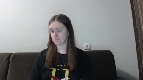 Snapshot of lily_love_x chatting on January 9, 1:50 am lily_love_x online show from January 9, 1:50 am