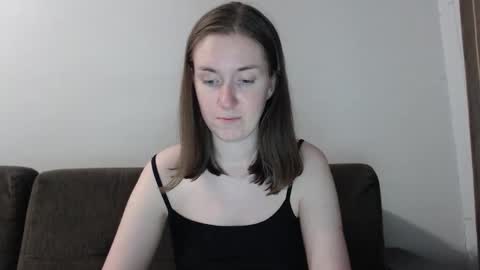 Snapshot of lily_love_x chatting on September 20, 10:46 pm lily_love_x online show from September 20, 10:46 pm