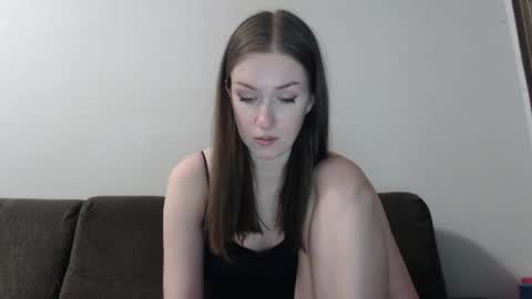 lily_love_x online show from March 29, 11:50 pm