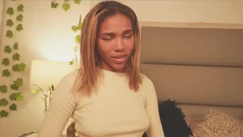 Lily Miiller online show from February 21, 11:52 pm