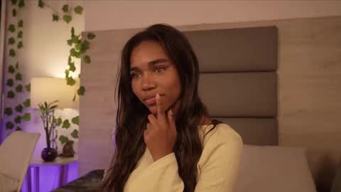 Lily Miiller online show from March 14, 12:03 am