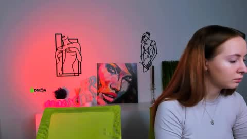 Snapshot of lily_morty chatting on October 6, 7:10 pm Lily online show from October 6, 7:10 pm