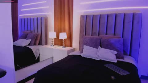 Lili online show from April 4, 12:34 pm