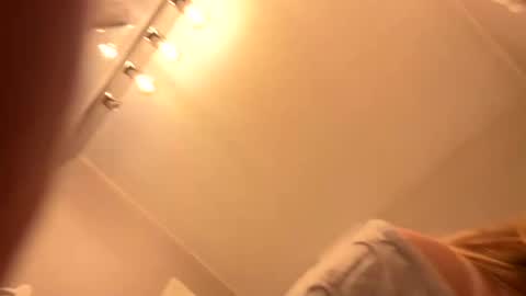 LilyMae online show from December 22, 10:47 pm