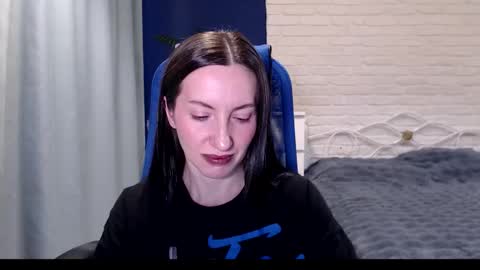 Lily online show from December 16, 7:26 am