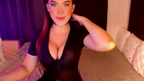 Snapshot of lilymonstercock chatting on September 14, 2:47 am IM YOUR TRUE GODESS Lilymonstercock online show from September 14, 2:47 am
