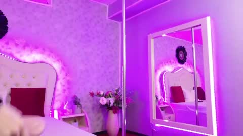      online show from April 15, 3:32 am