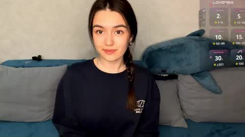 Lily online show from April 3, 3:30 pm