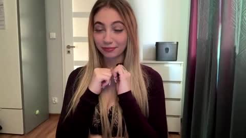 Lily online show from April 23, 5:14 pm