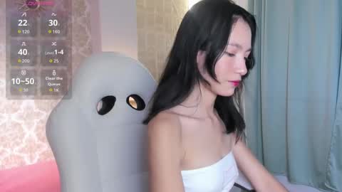 Snapshot of lilythea_ chatting on September 17, 8:45 pm Lilyy online show from September 17, 8:45 pm