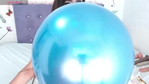 Lin  online show from April 18, 10:54 pm