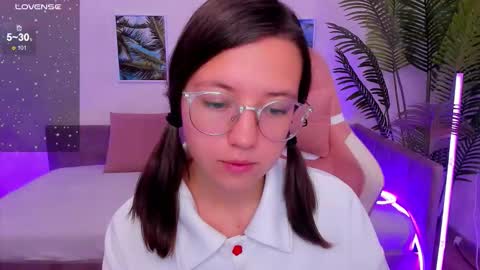 Snapshot of lina_brownie chatting on October 6, 2:29 am Lina online show from October 6, 2:29 am