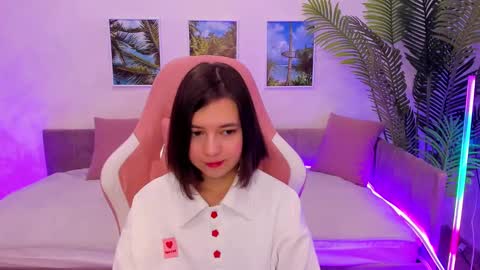Snapshot of lina_brownie chatting on February 18, 1:54 am Lina online show from February 18, 1:54 am