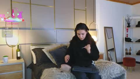 Lina online show from March 14, 1:26 pm