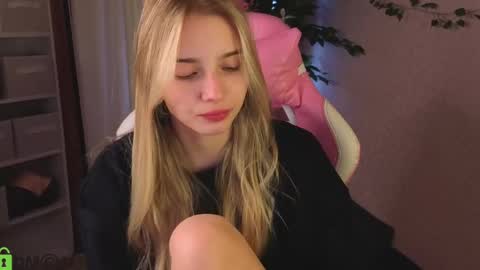 LINA online show from March 31, 1:17 am