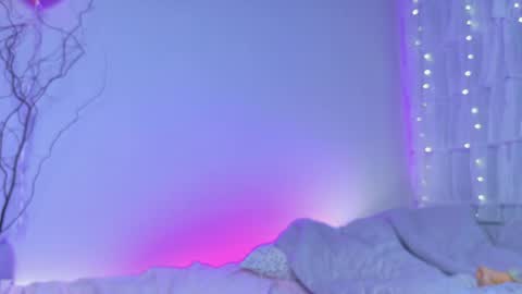 Sophia online show from May 4, 2:45 pm