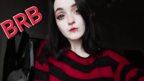 Lina 3  1715622743 online show from November 18, 7:44 am