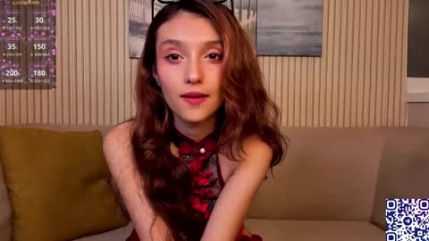 Lina online show from May 28, 8:40 pm