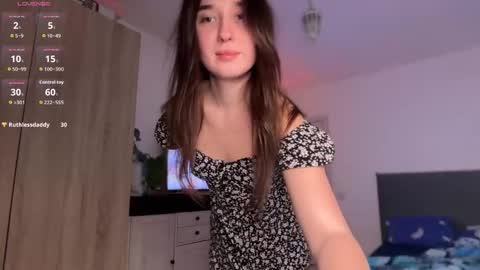 Lina online show from February 15, 5:00 pm