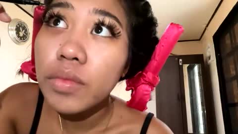 LinaDebie online show from November 17, 6:49 am