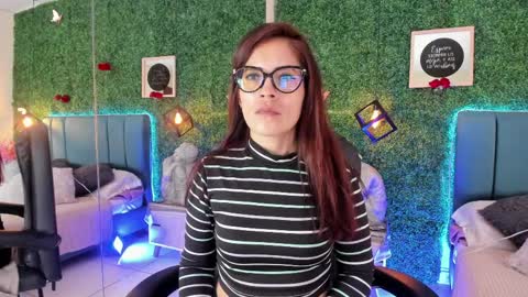 Lina  online show from April 4, 11:28 am