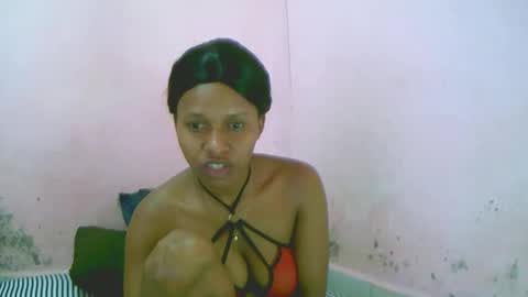 linah1123 online show from April 15, 6:44 pm