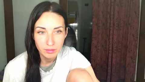 LinaLivee online show from November 27, 8:16 pm