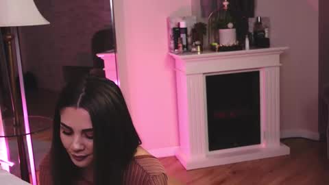 LinaReese online show from November 27, 5:15 am