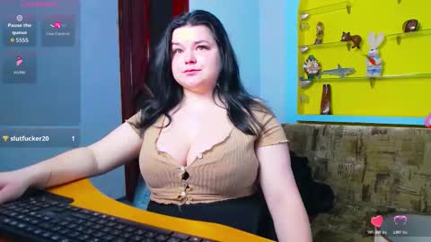 Lina online show from March 26, 9:25 am